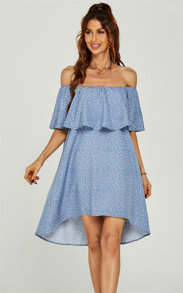 Schulterfreies Bardot-Minikleid mit Rüschen und Punkten in Blau