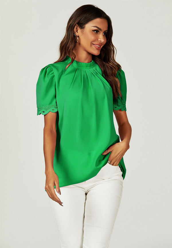 Blousetop met kanten rand, korte mouwen en hoge hals in groen