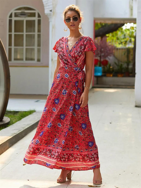 Maxi-Wickelkleid im Bohème-Stil in Rot mit blauem Blumenmuster