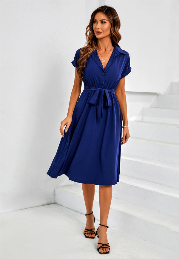 Kurzärmliges Midi-Hemdkleid in Marineblau