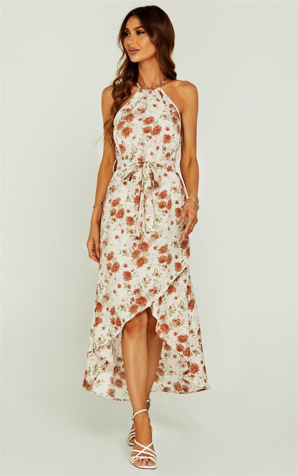Hochgeschlossenes, gestuftes Maxikleid mit Rosenmuster und Neckholder in Weiß