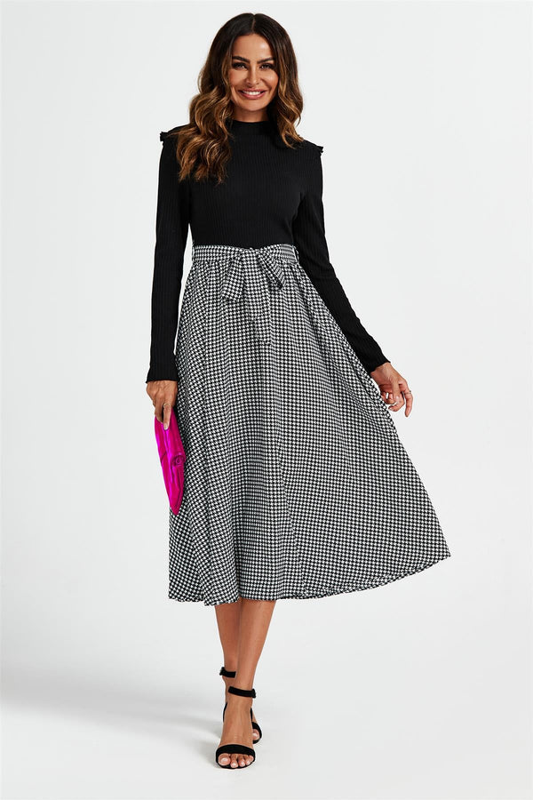2-in-1 zwart-witte midi-jurk met pied-de-pouleprint
