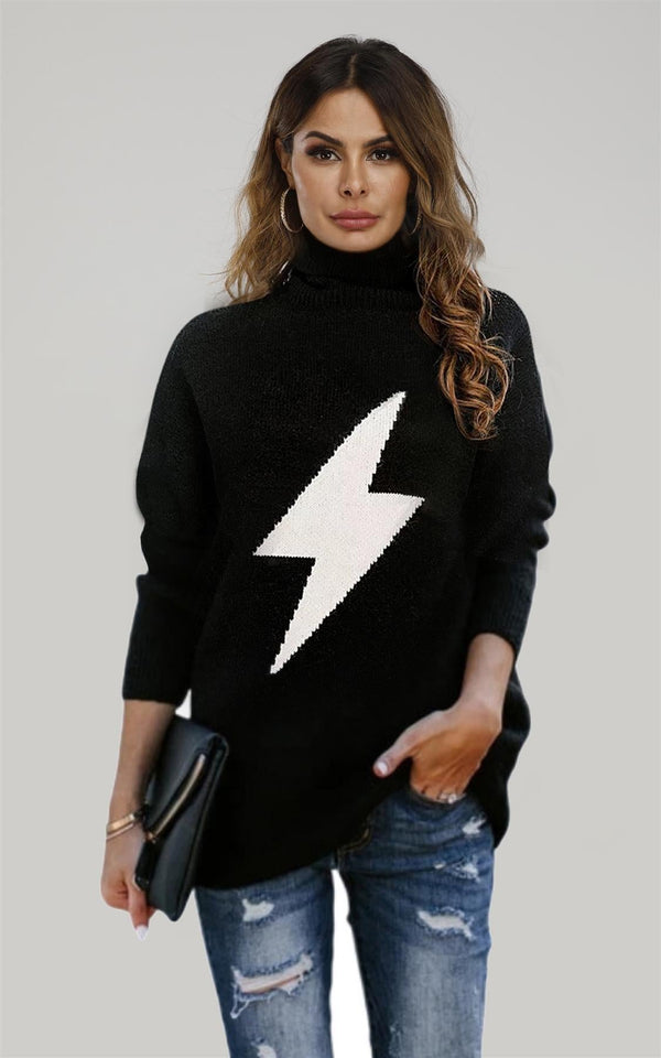 Schwarzer Pullover mit hohem Kragen und weißem Super Bold-Muster